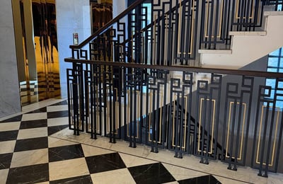 Location longue durée d’un grand appartement de 4 pièces avec hauts plafonds, 92 m², Belgrade, Serbie